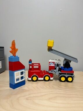 Lego Duplo Firetruck Playset - Duplo town - toddler toy